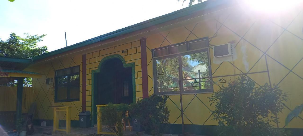 Rodel Yellow Hauz Itaytay Exterior foto